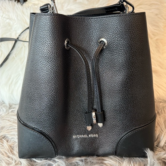 Michael Kors Black Leather Bucket Bag - Picture 2 of 16